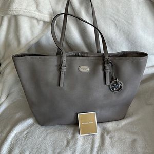 Large Michael Kors